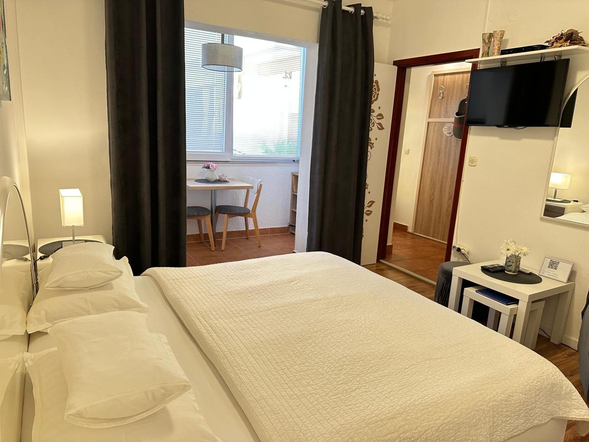 Apartments - Rooms Vesna Primošten Екстериор снимка