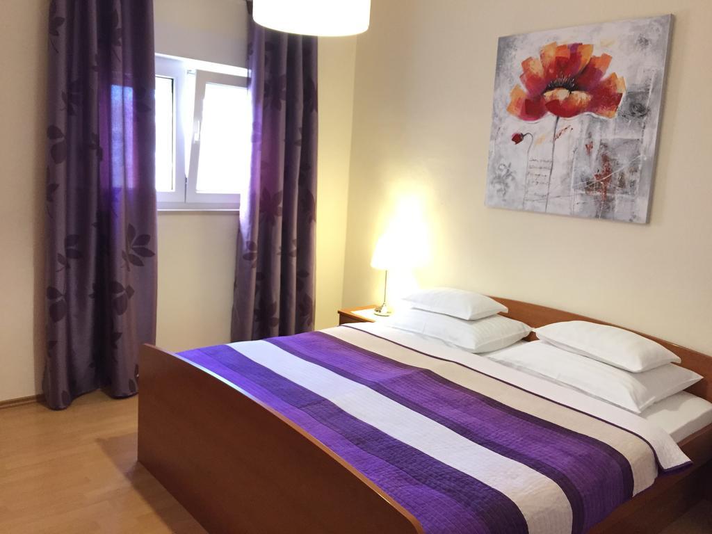 Apartments - Rooms Vesna Primošten Екстериор снимка