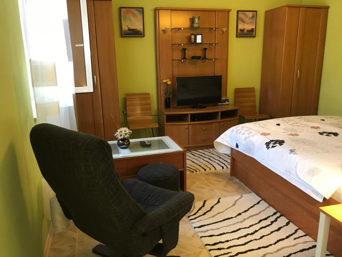 Apartments - Rooms Vesna Primošten Екстериор снимка